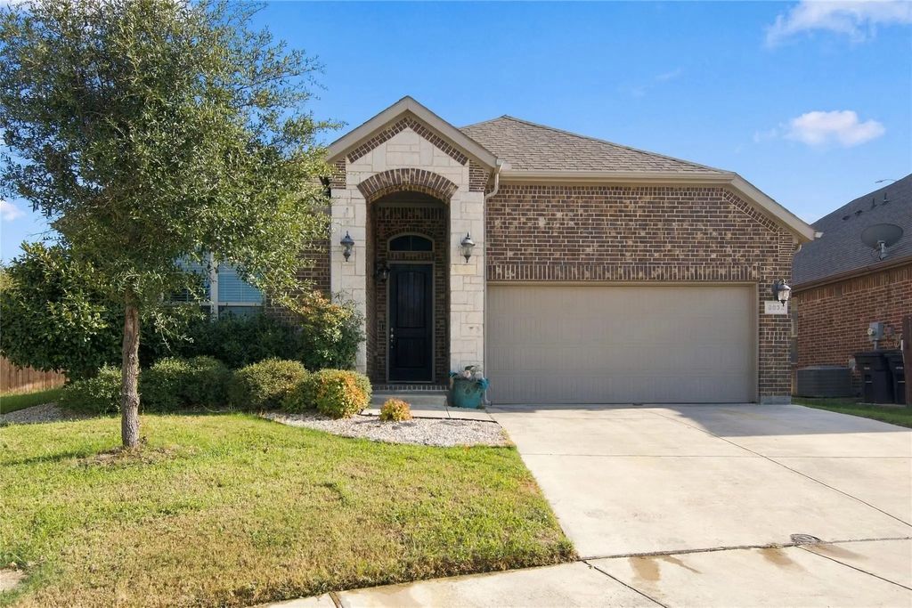 5832 Canyon Oaks Lane, Fort Worth