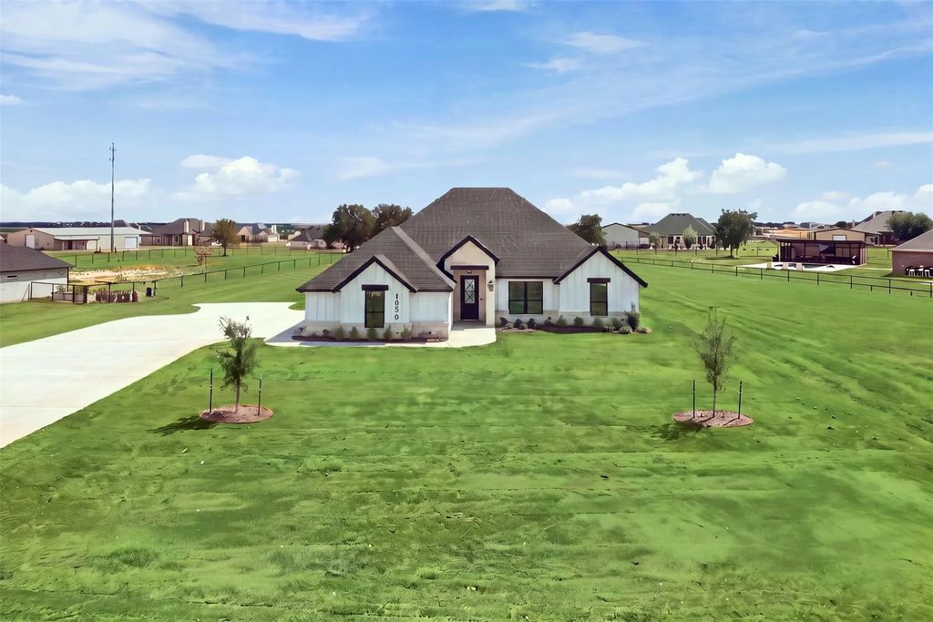 1050 Uplift Drive, Weatherford