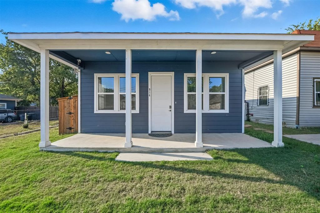 914 E Tucker Street, Fort Worth