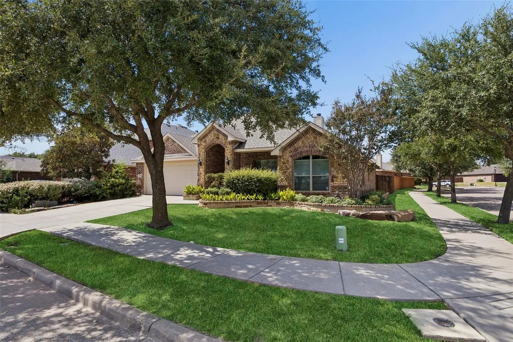 2017 Stonewood Court, Heartland