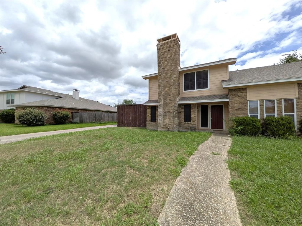 3302 Townbluff Place, Plano