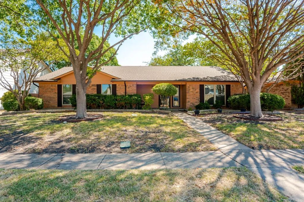 203 Trailridge Drive, Richardson