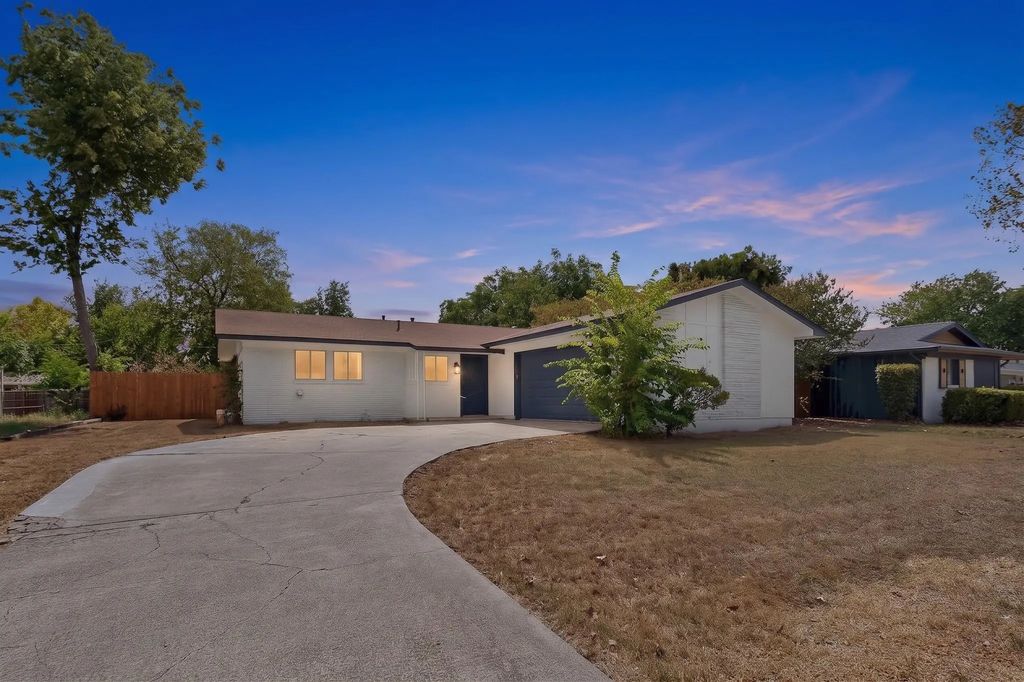 4649 South Drive W, Fort Worth
