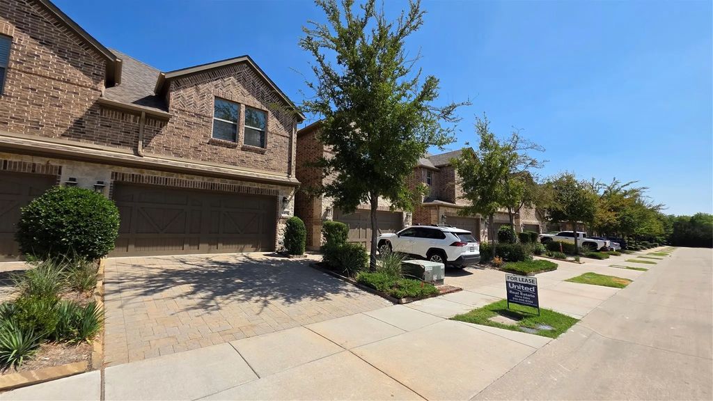 6416 Hermosa Drive, Plano