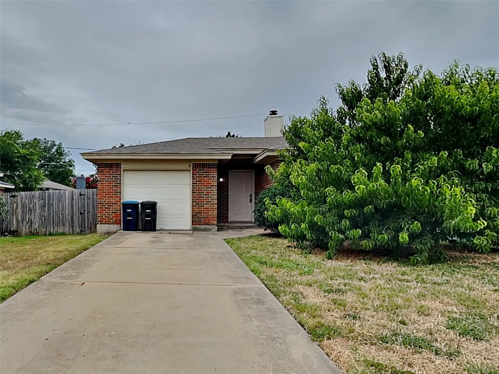 4509 Ebbtide Court, Fort Worth