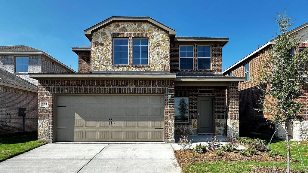 221 Pheasant Run Road, Terrell