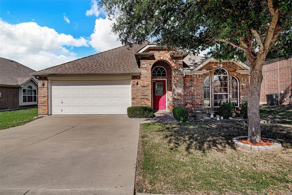 635 Blue Sky Drive, Arlington