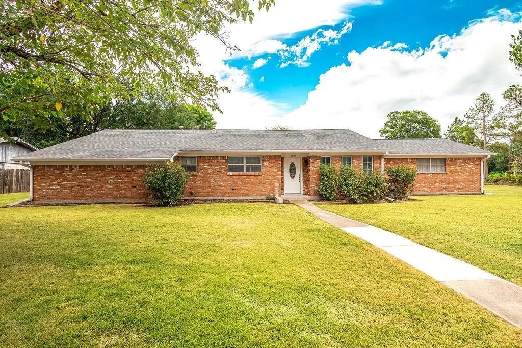 3005 Choctaw Road, Commerce