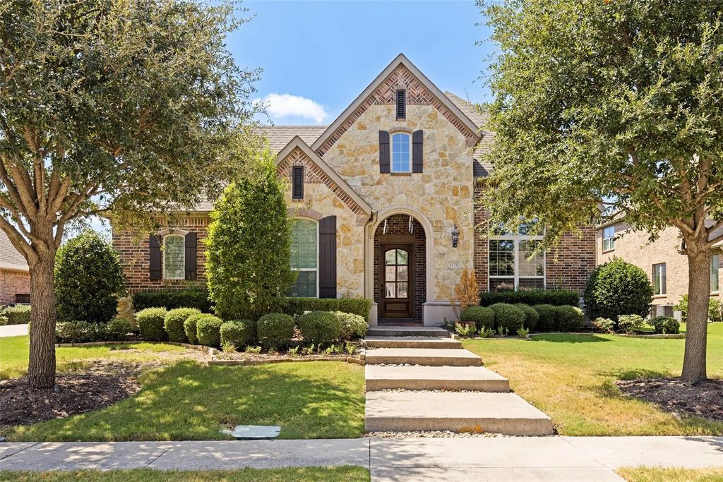 3120 Callander, The Colony