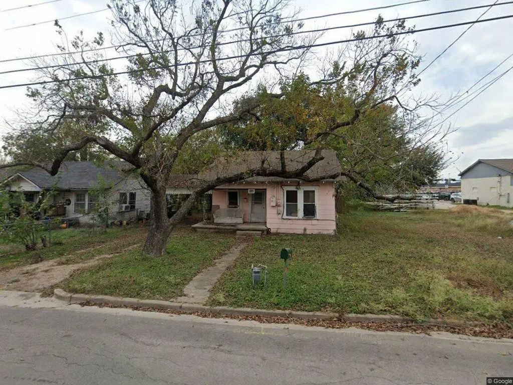 802 Lewis Street, Bellmead