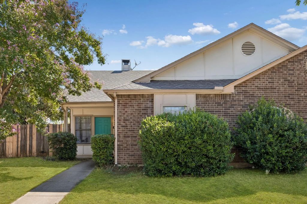 2906 Northrope Street, Euless