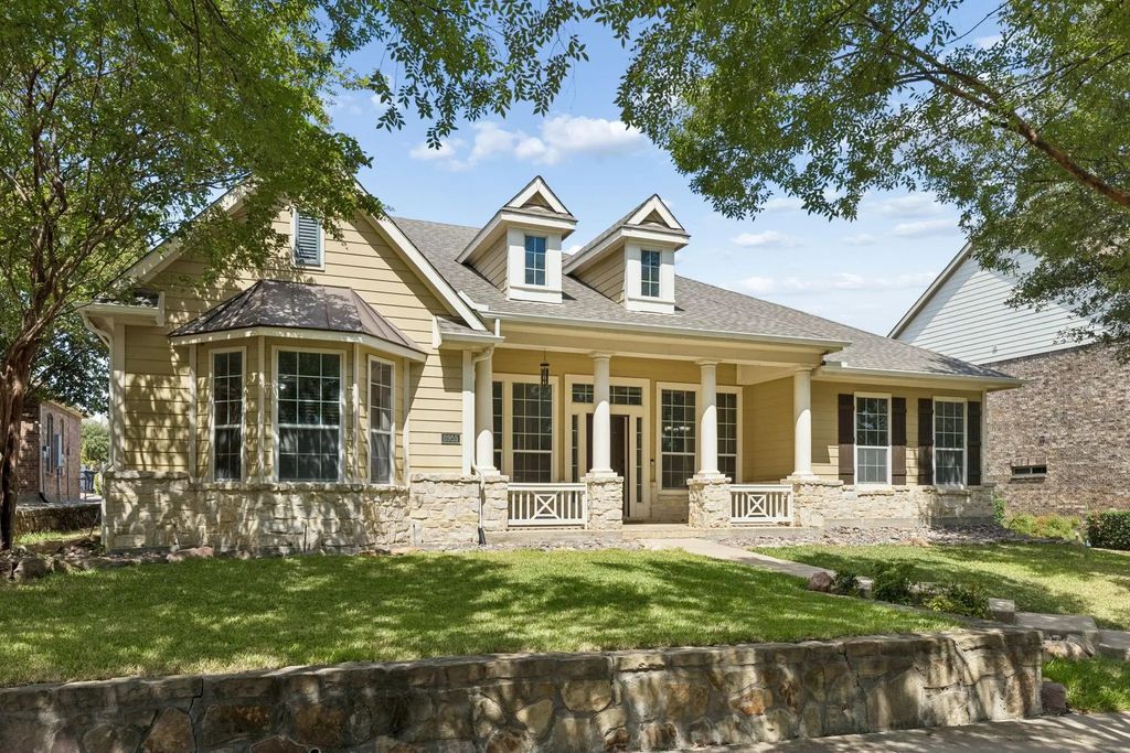 6955 Clay Academy Boulevard, Dallas