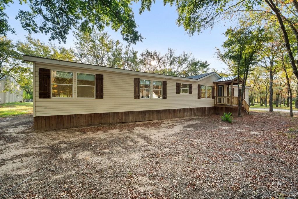 114 Kingswood Drive, Streetman