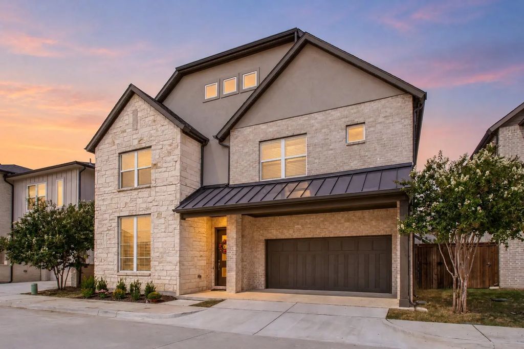 916 Banyan Tree Lane, Richardson