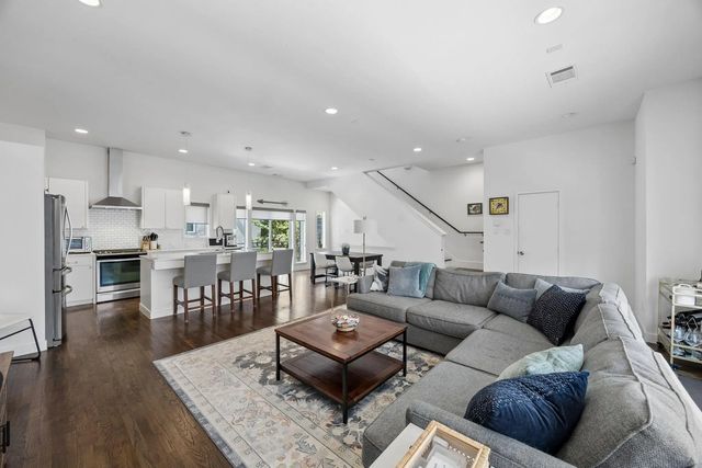 4935 Flitwick Court, Dallas