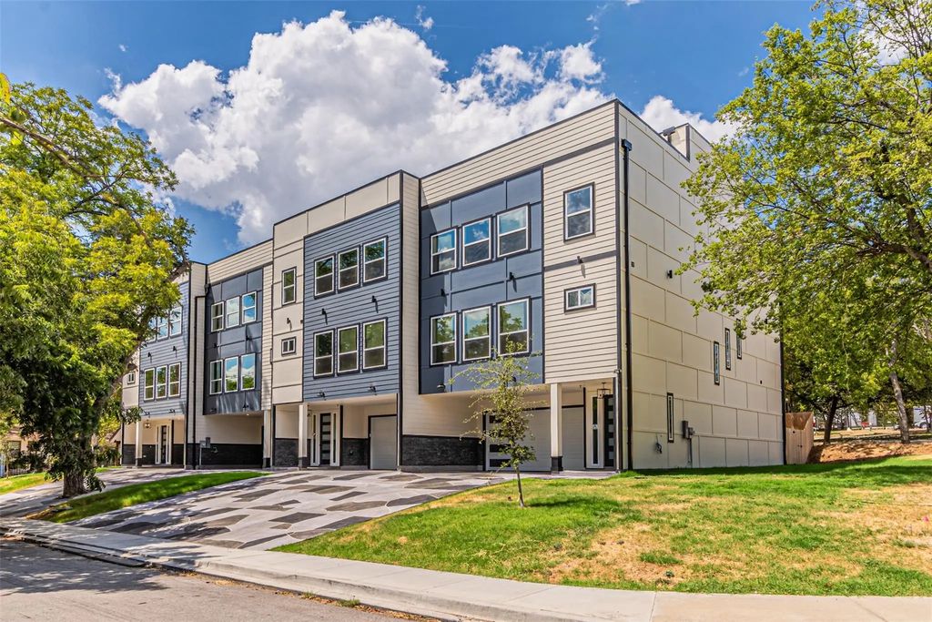 2376 Longhorn Street A,b,c,d, Dallas