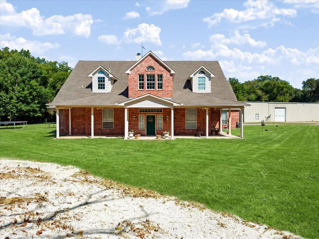 6747 County Road 424, Anna