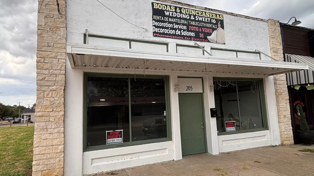 205 E College Avenue, Alvarado