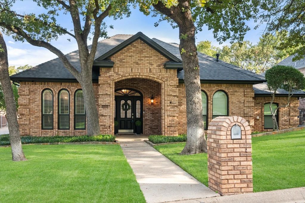 4909 Rockford Court, Arlington