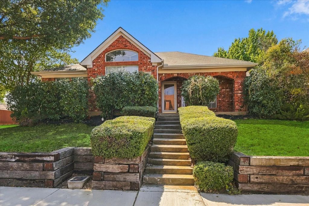 700 Summit Ridge, Lewisville