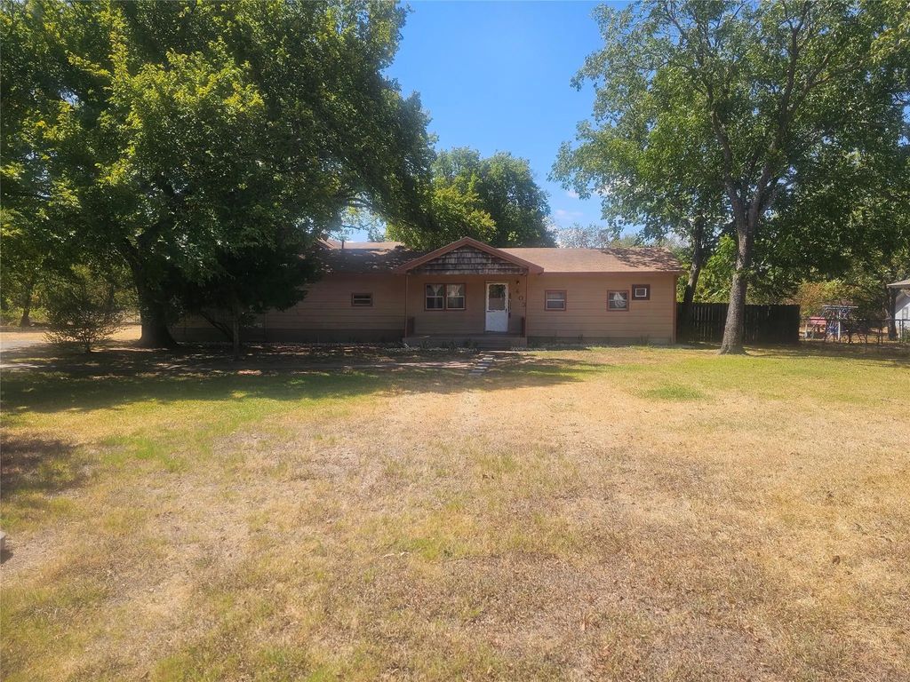 403 S Nash Street, Garrett
