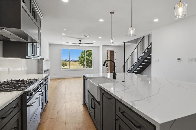 404 Vista Buena Trail, Fort Worth