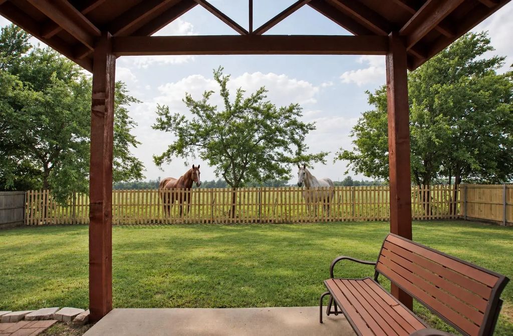 1309 N Houston Street, Royse City