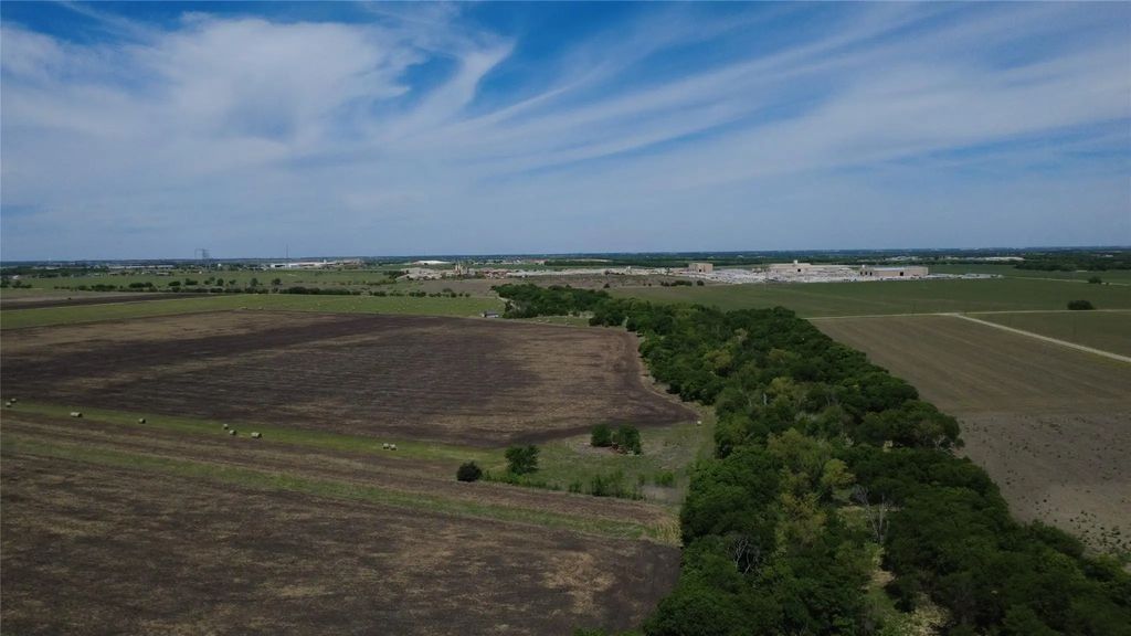 9900 County Road 109, Alvarado