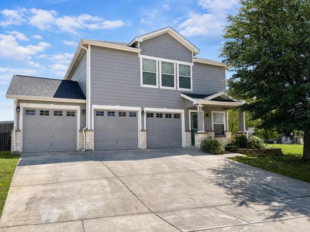 1621 Village Park Trail, Burleson