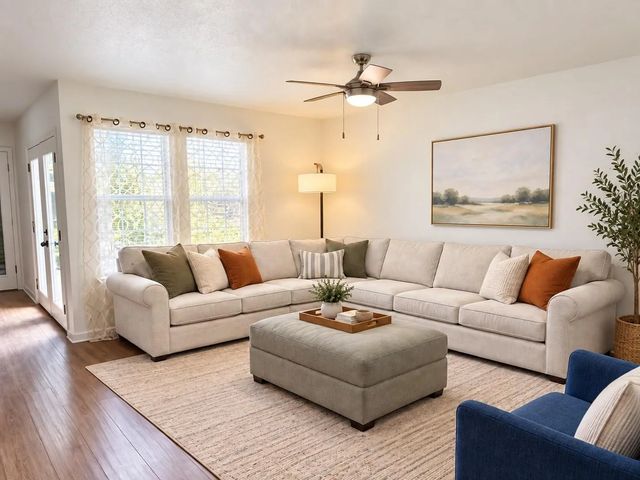 525 Towne House Lane, Richardson