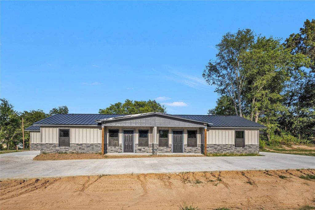 120 Maxwell, Sulphur Springs