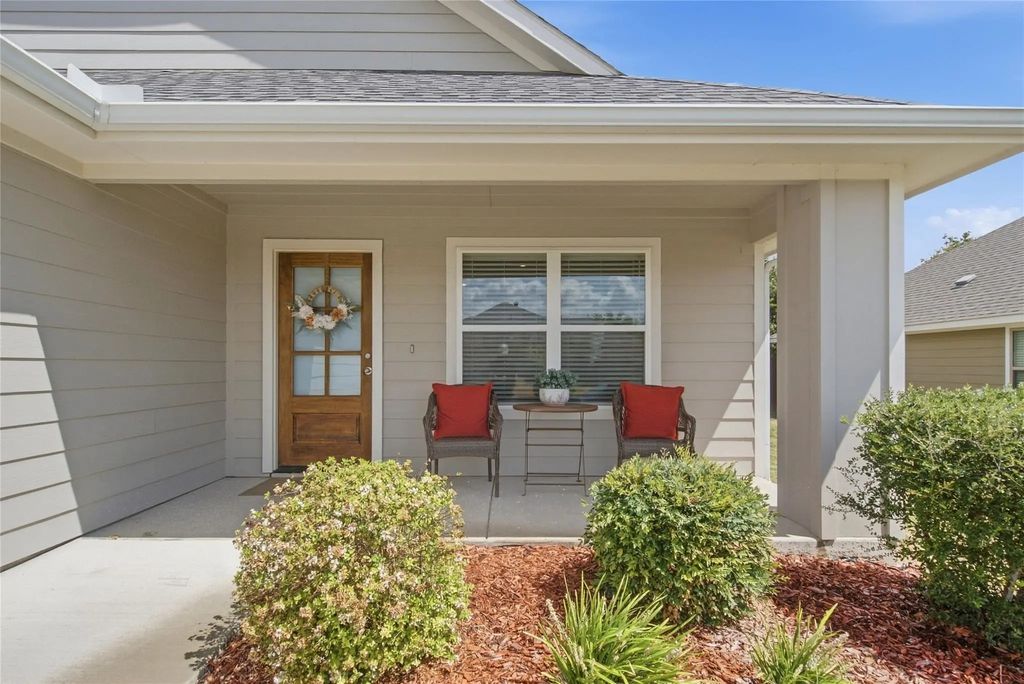 211 Clover Circle, Weatherford