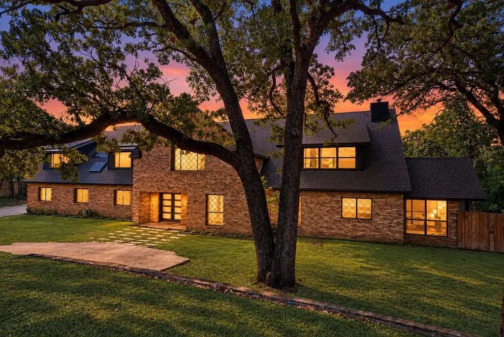 2114 Coral Drive, Arlington