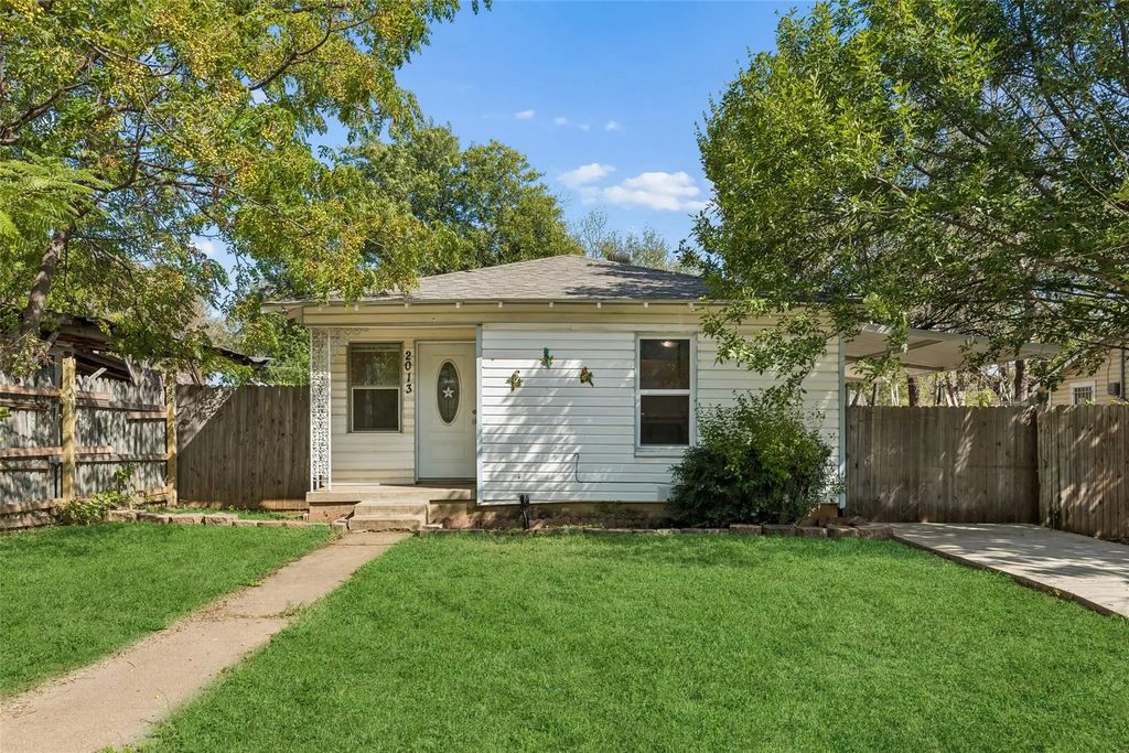 2013 Andrew Avenue, Fort Worth
