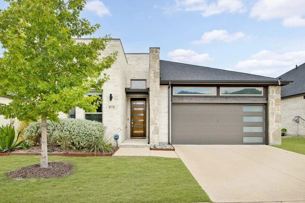 1046 Ocean Breeze Drive, Allen