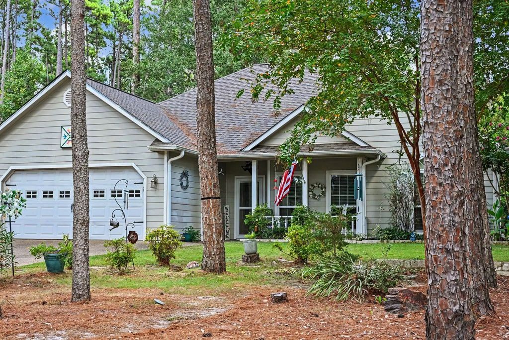 150 Pine Needle Glen, Holly Lake Ranch
