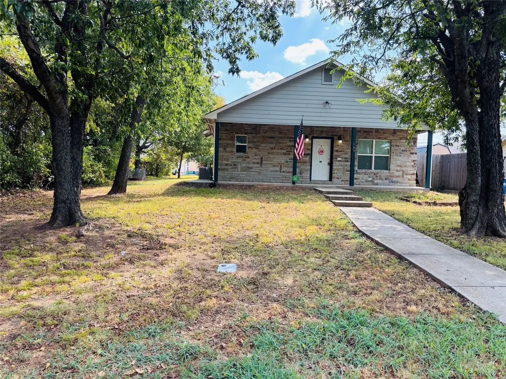 105 William Street, Pottsboro