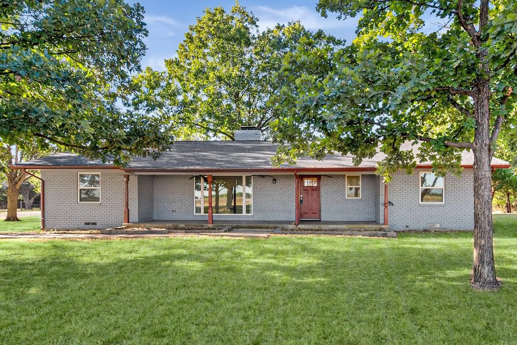 917 Goodwyn Road, Italy