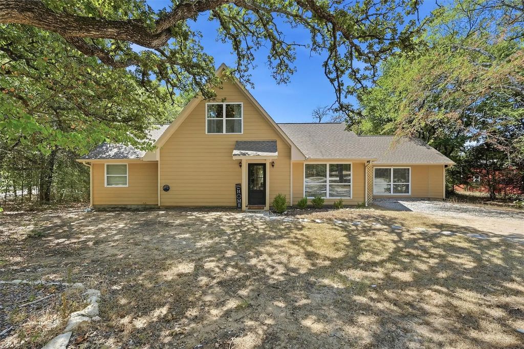 90 County Road 2256, Valley View