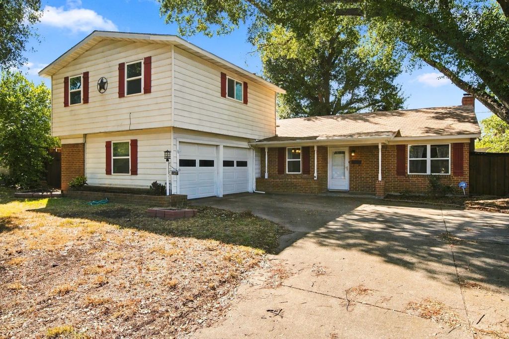 1802 Tulip Drive, Arlington
