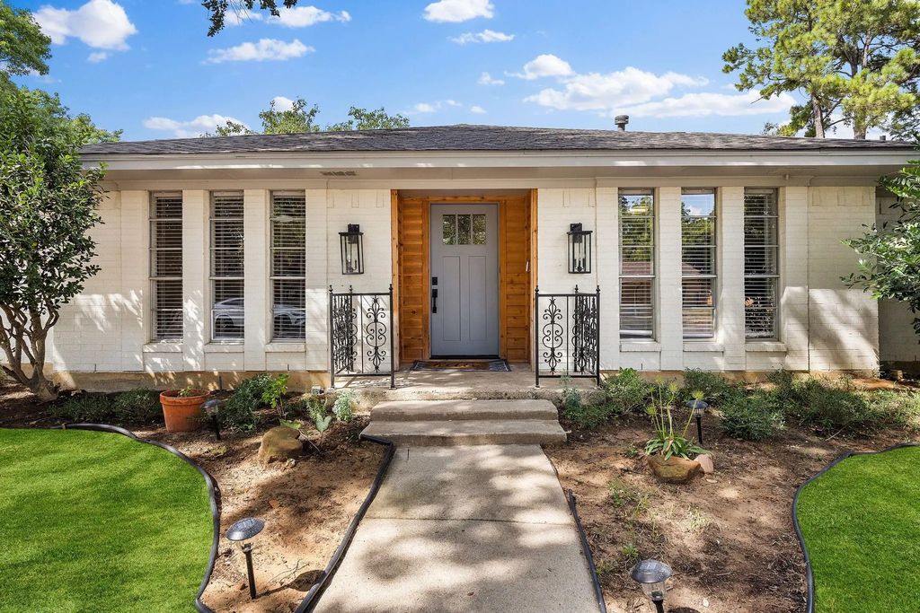 1707 Carlton Drive, Arlington