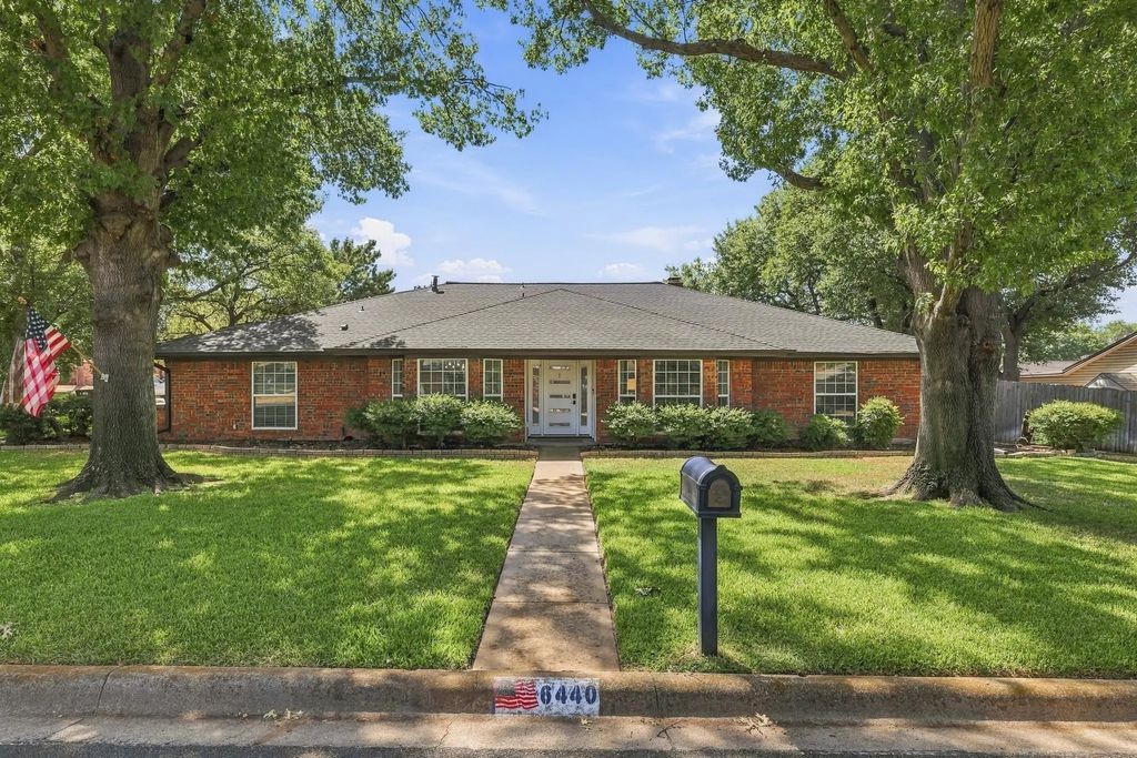6440 Devonshire Drive, North Richland Hills