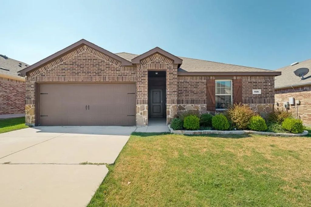 816 Alton Drive, Aubrey