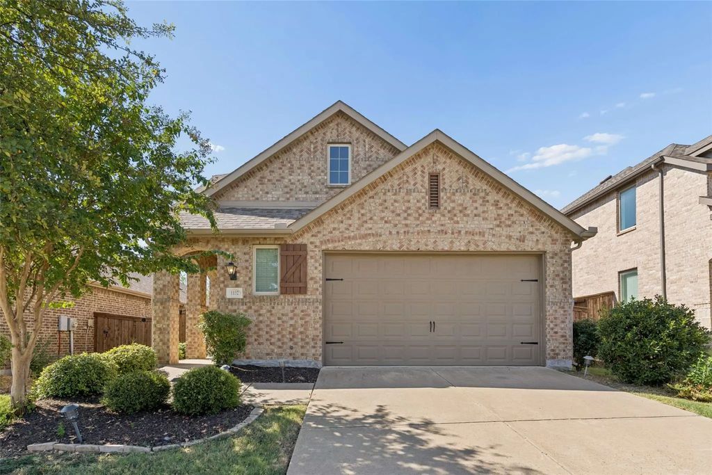 1132 Friesian Lane, Aubrey
