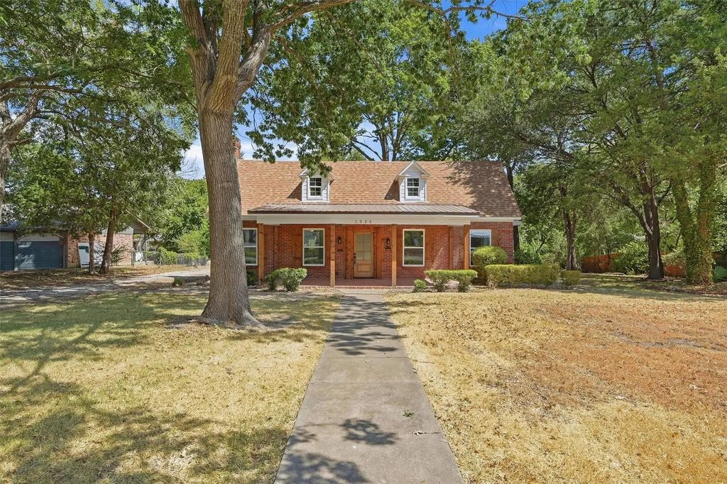 1525 N Shannon Street, Sherman