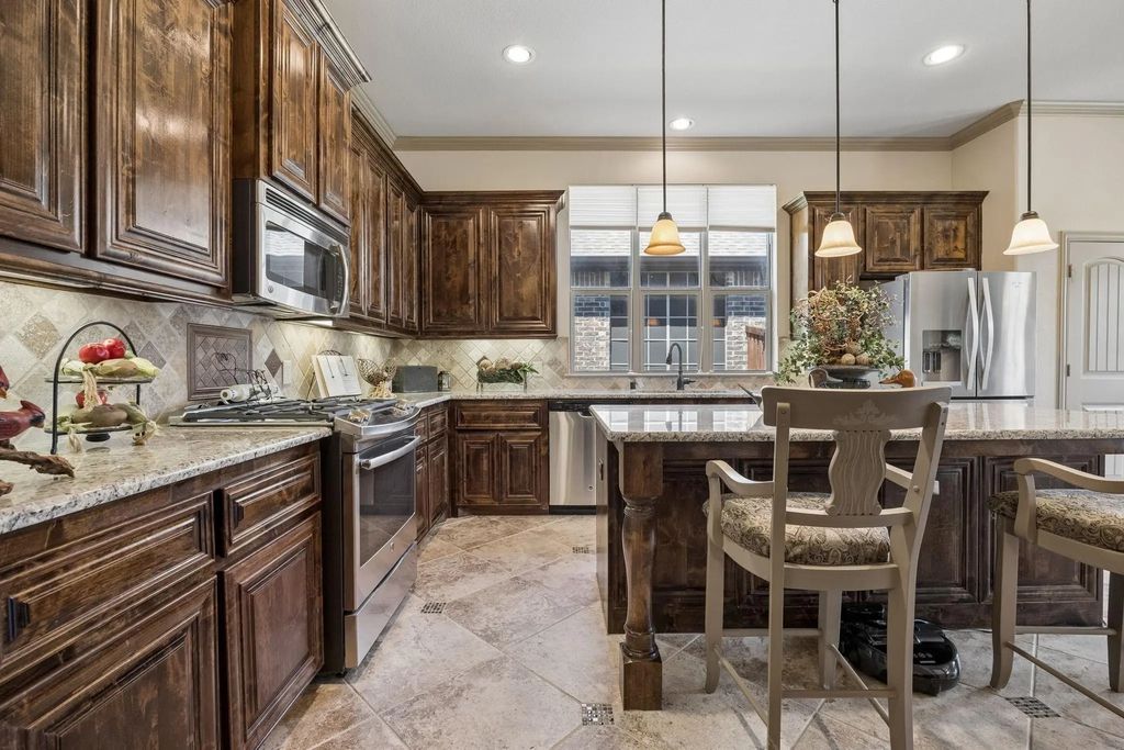 586 Bordeaux Drive, Rockwall