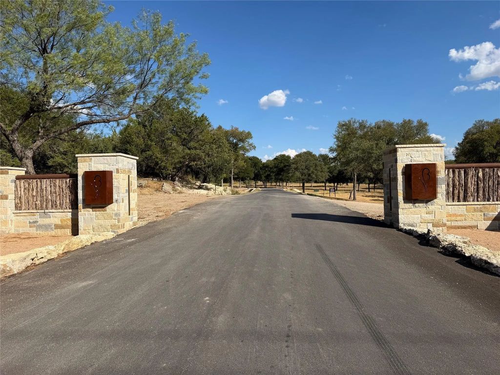 300 Duncan Parker Lane, Weatherford