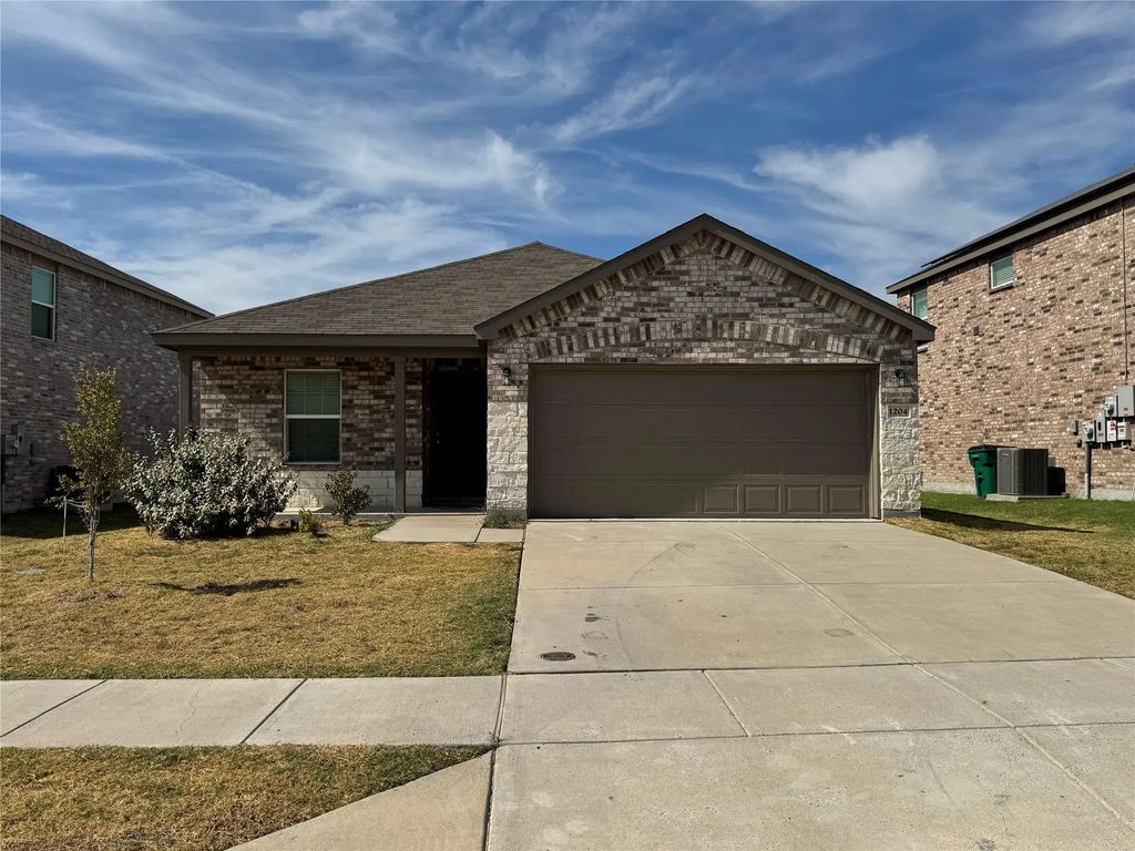 1204 Autumn Mist Lane, Forney