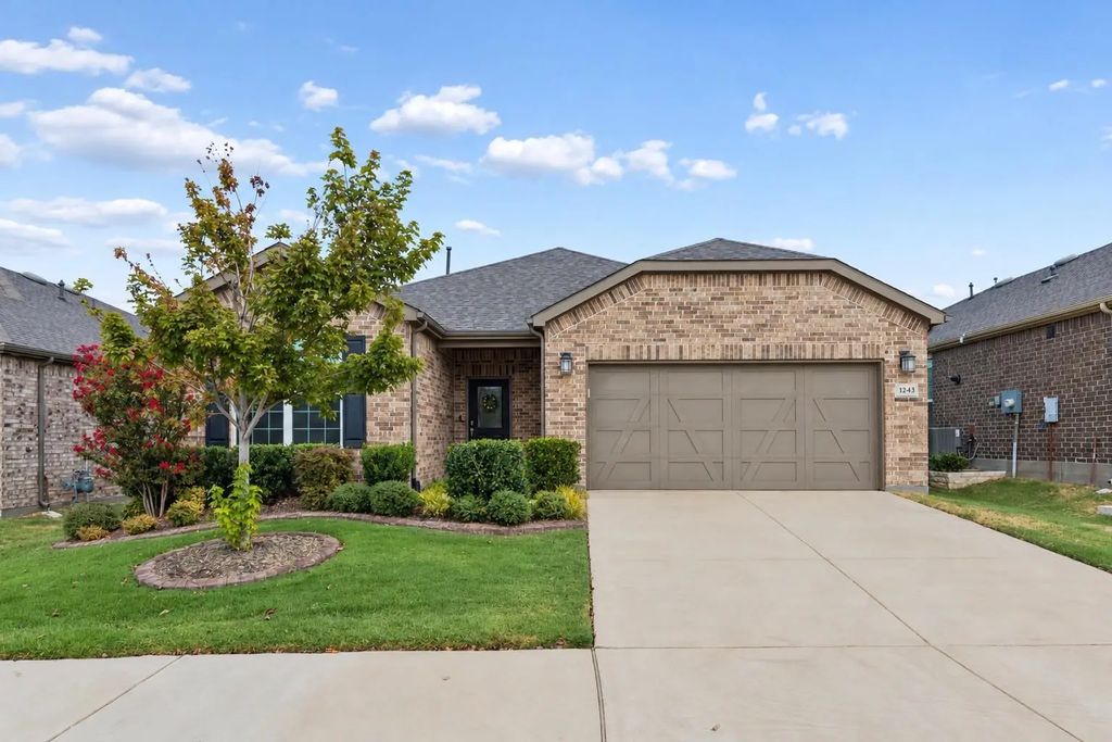 1243 Old Glory Drive, Little Elm