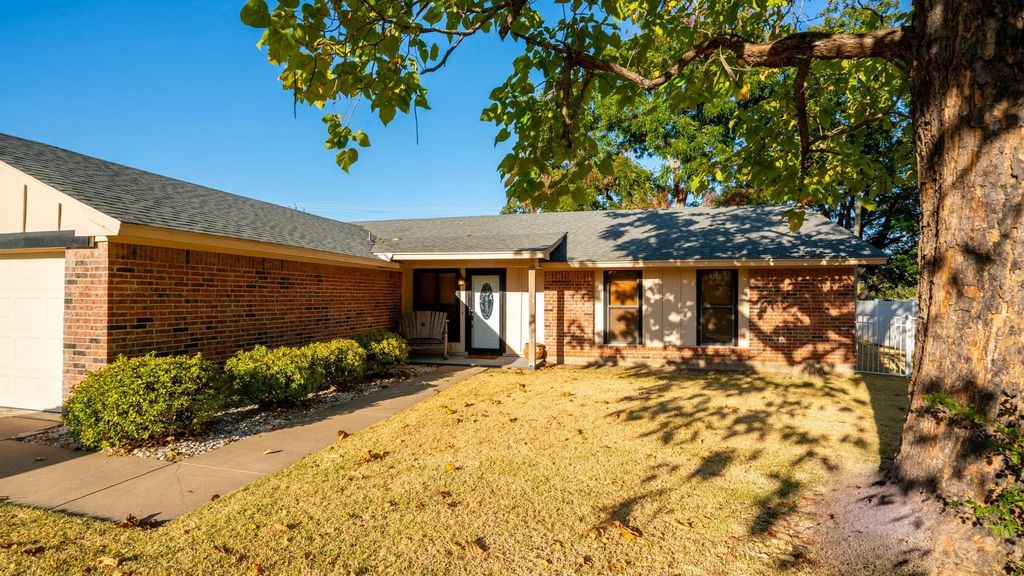 5325 Mission Circle, De Cordova